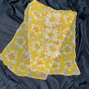 Vintage VERA Neumann Sheer Daisy Print Scarf~Shades of Yellow & Orange~READ